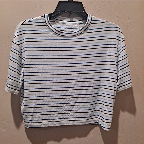 NWT Addison Bay Everyday Short Sleeve cropped T-Shirt, Multi Blue Stripe XS - Picture 1 of 5